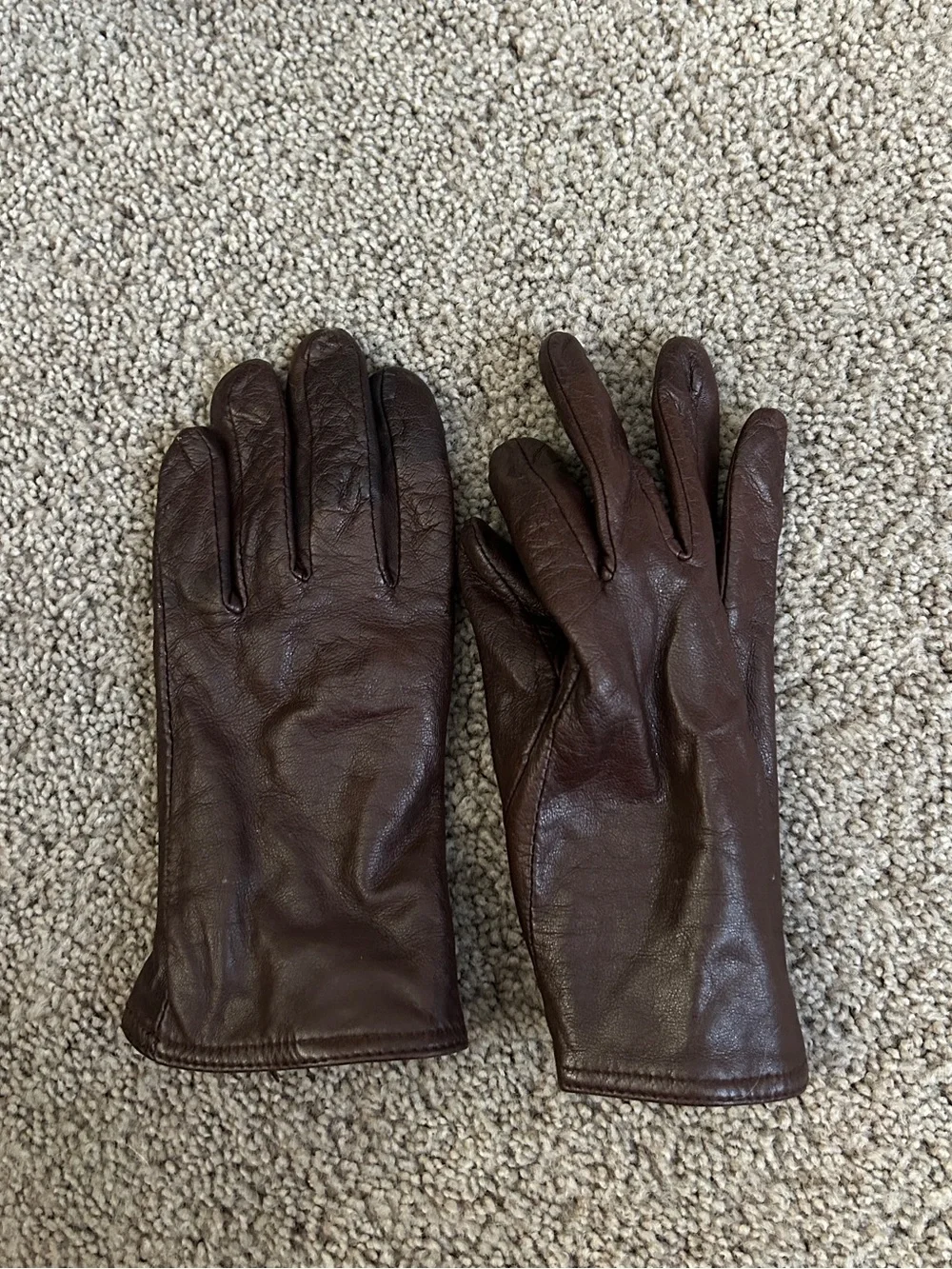 Brown leather gloves with Thinsulate lining